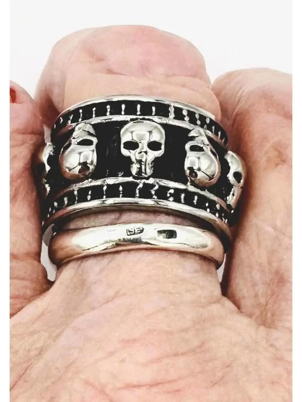 Men's stainless steel with black enamel chunky skull head band ring